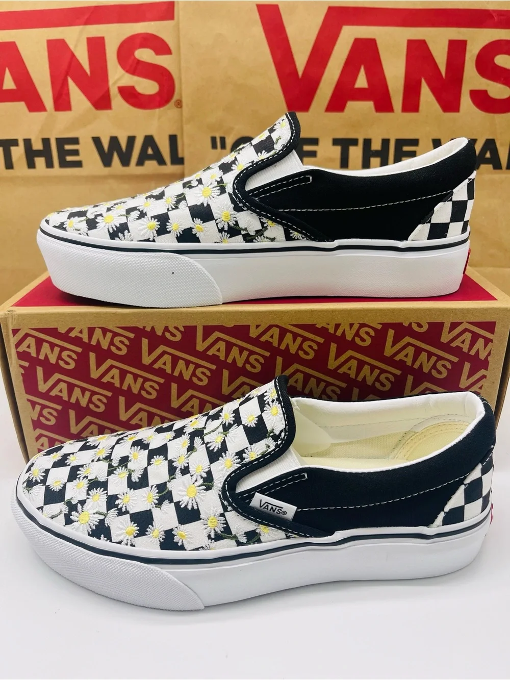Vans Classic Slip-On Platform FLORAL CHECKERBOARD BLACK/WHT VN000EA9BA2 Sneakers